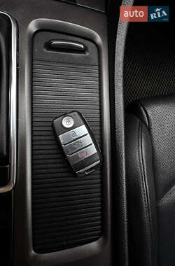 Седан Kia K5 2016 в 