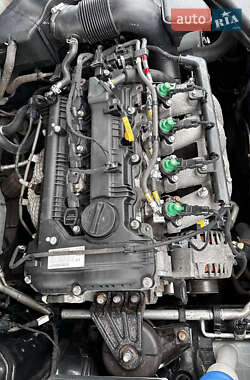 Седан Kia K5 2016 в 