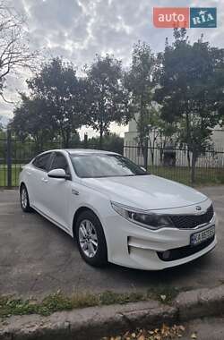 Седан Kia K5 2015 в 