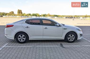 Седан Kia K5 2010 в 