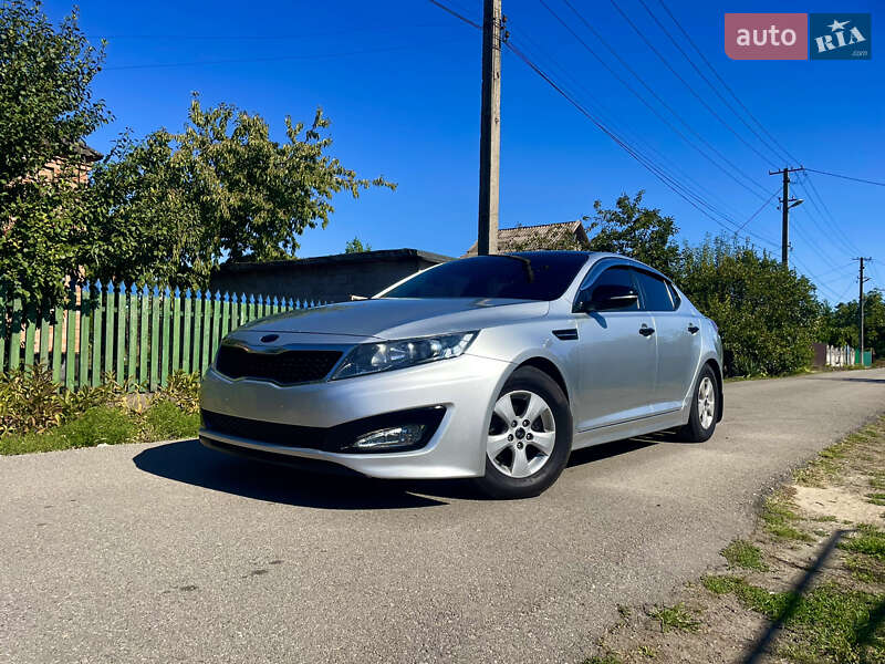 Седан Kia K5 2013 в 