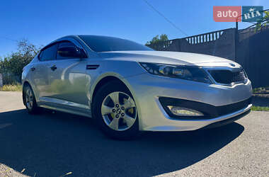 Седан Kia K5 2013 в 