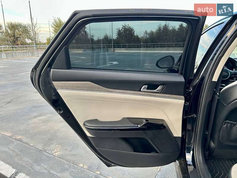 Седан Kia K5 2020 в Киеве