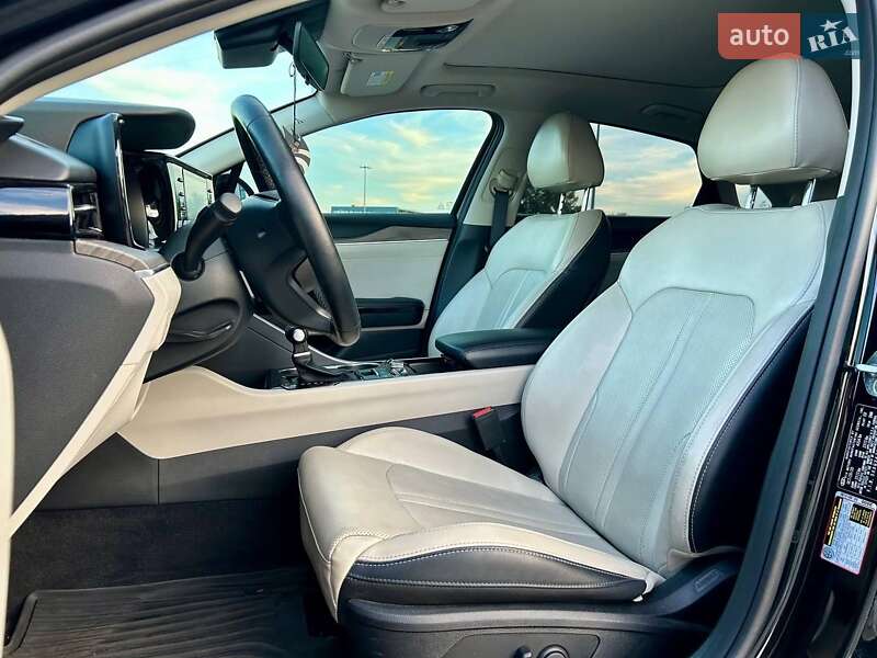 Седан Kia K5 2020 в Киеве