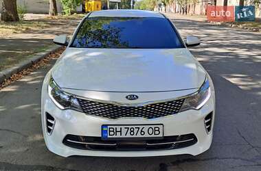 Седан Kia K5 2015 в Миколаєві