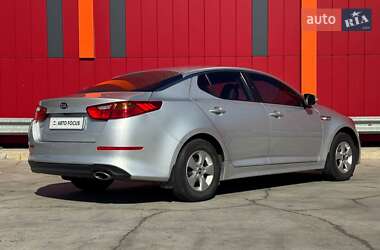 Седан Kia K5 2014 в 
