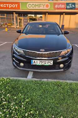 Седан Kia K5 2017 в 