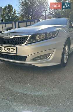 Седан Kia K5 2012 в 