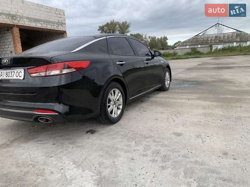 Седан Kia K5 2017 в Броварах
