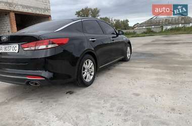 Седан Kia K5 2017 в 