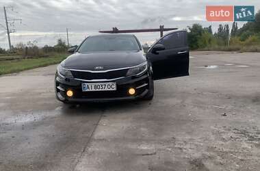 Седан Kia K5 2017 в 