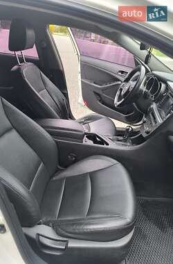 Седан Kia K5 2013 в 