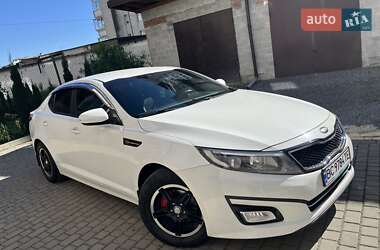 Седан Kia K5 2014 в Львове