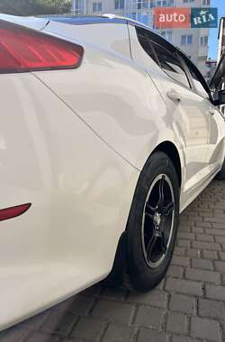 Седан Kia K5 2014 в 