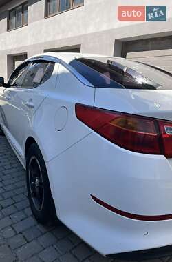 Седан Kia K5 2014 в 