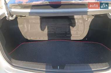 Седан Kia K5 2015 в 