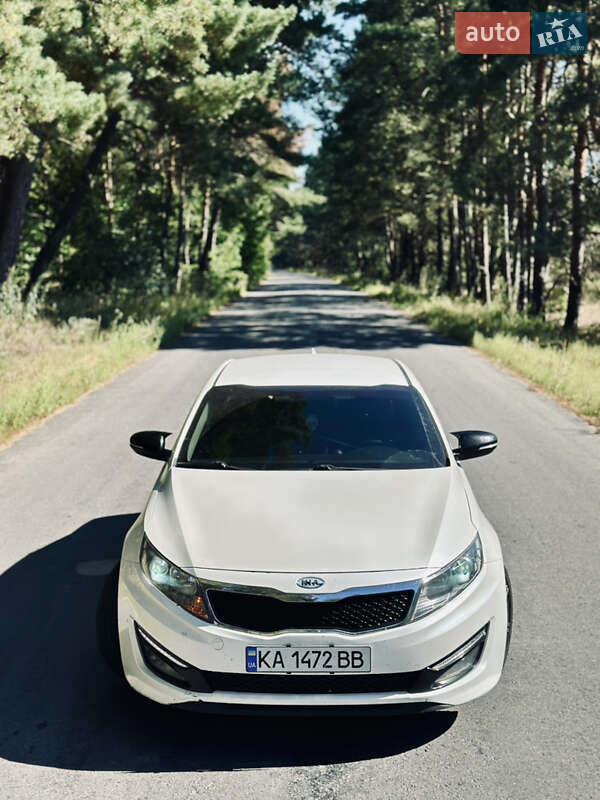 Седан Kia K5 2010 в Фастове