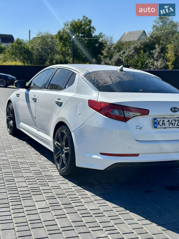 Седан Kia K5 2010 в Фастове