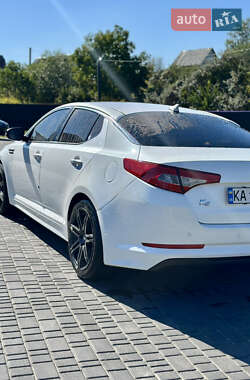 Седан Kia K5 2010 в 