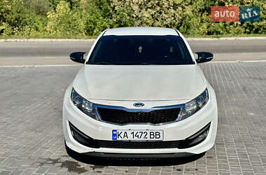Седан Kia K5 2010 в 