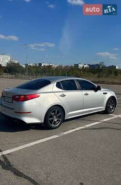 Седан Kia K5 2014 в 