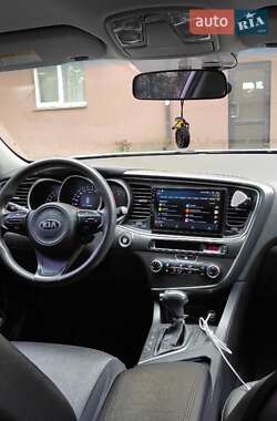 Седан Kia K5 2014 в 