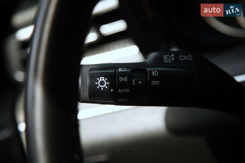 Седан Kia K5 2021 в Харькове