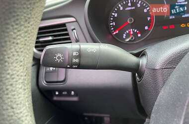 Седан Kia K5 2016 в 