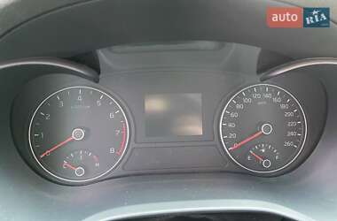 Седан Kia K5 2016 в 