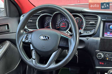 Седан Kia K5 2012 в 