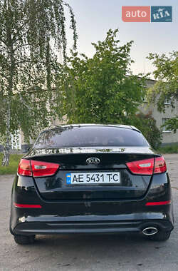 Седан Kia K5 2013 в 