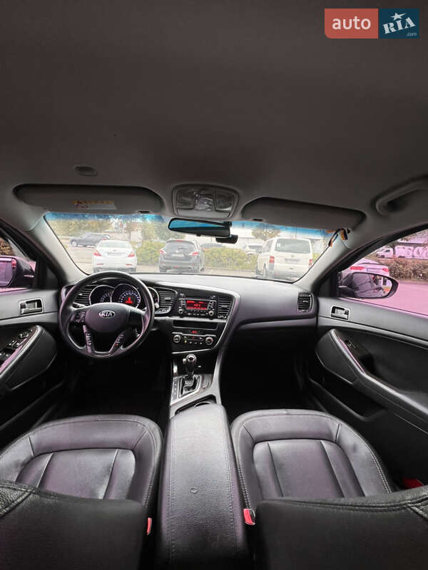 Седан Kia K5 2012 в Киеве