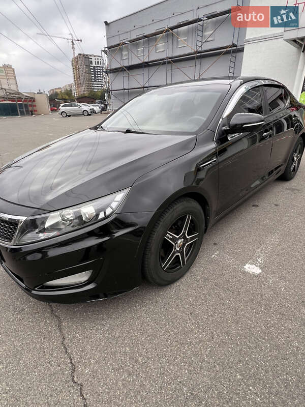 Седан Kia K5 2012 в Киеве