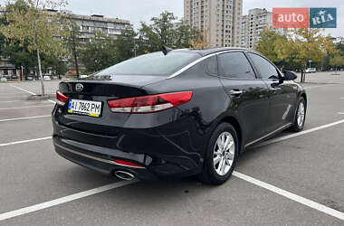 Седан Kia K5 2016 в 