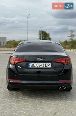 Седан Kia K5 2011 в 