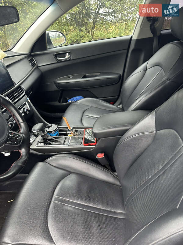 Седан Kia K5 2018 в Виннице