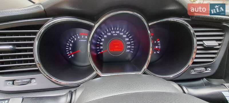 Седан Kia K5 2011 в Одессе