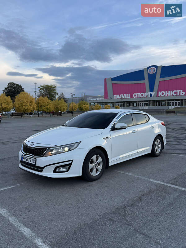 Седан Kia K5 2014 в Запорожье