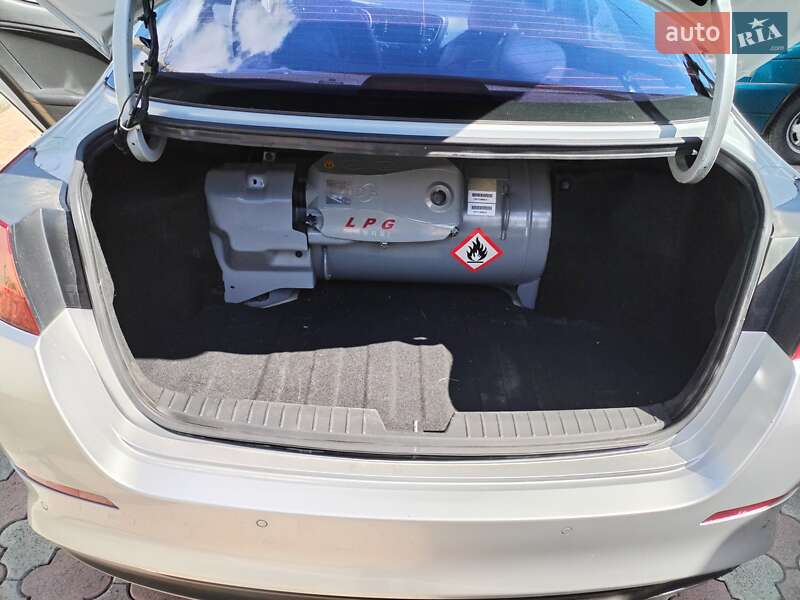 Седан Kia K5 2013 в Дніпрі