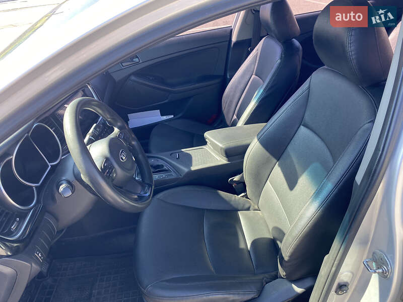 Седан Kia K5 2014 в Киеве