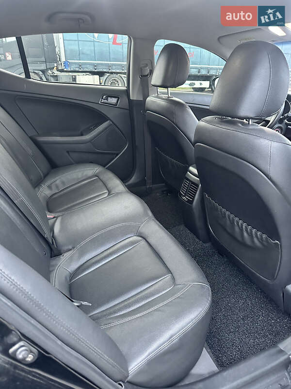 Седан Kia K5 2012 в Києві