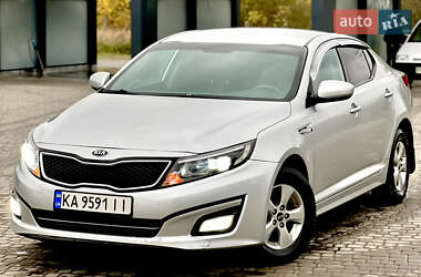 Седан Kia K5 2015 в 
