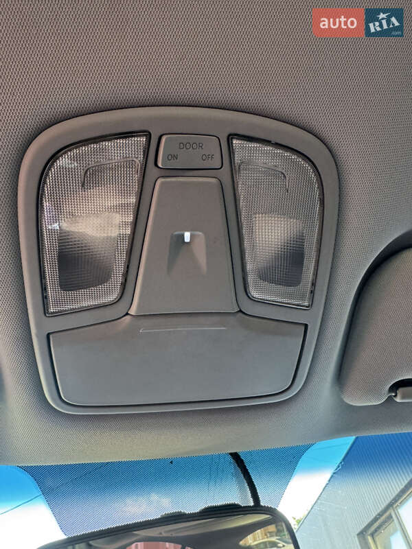 Седан Kia K5 2012 в Києві