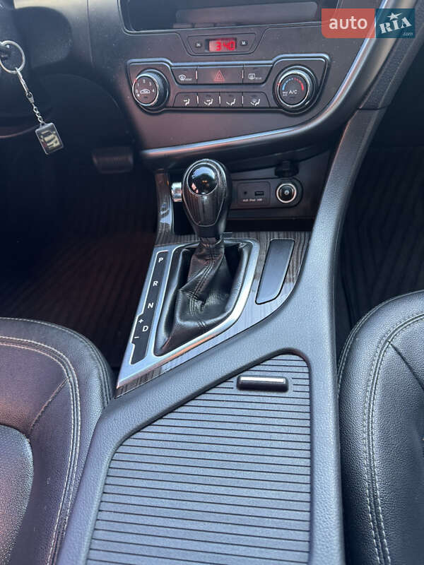 Седан Kia K5 2012 в Києві
