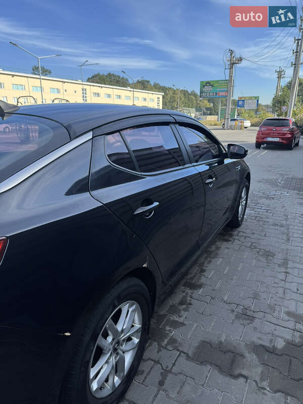 Седан Kia K5 2012 в Києві