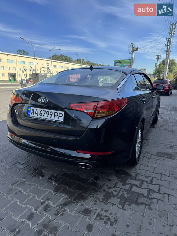 Седан Kia K5 2012 в Києві