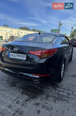 Седан Kia K5 2012 в 