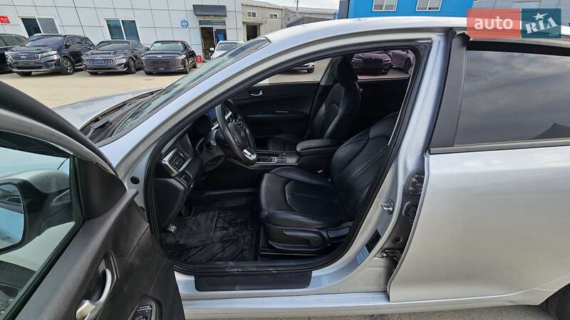 Седан Kia K5 2018 в Киеве