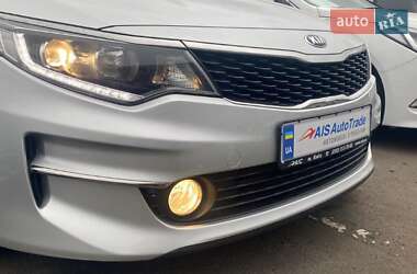 Седан Kia K5 2017 в 