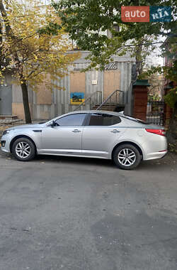 Седан Kia K5 2013 в 
